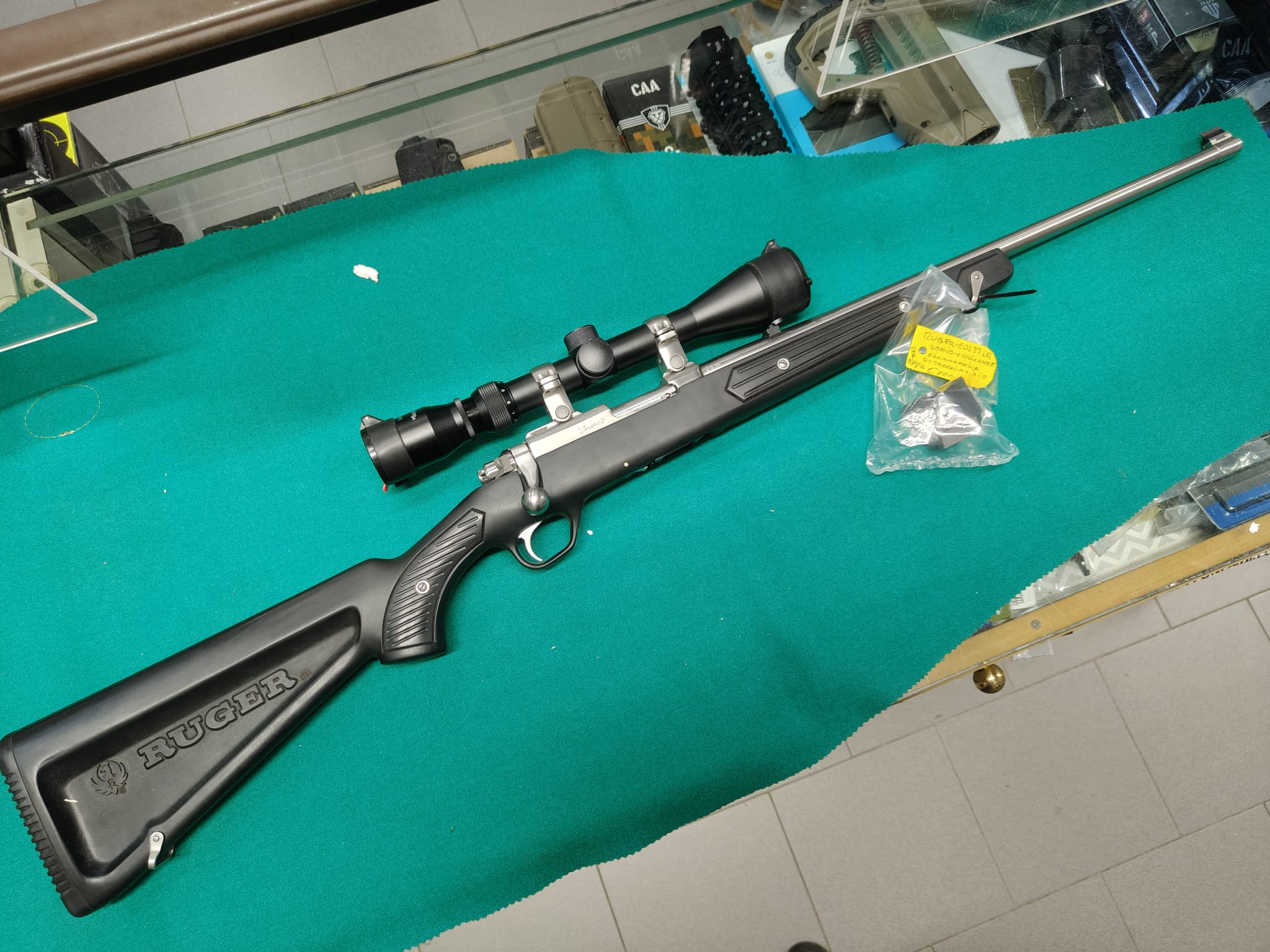 Ruger carabina bolt action usata mod. 77/22 All Weather cal. 22LR + Ottica